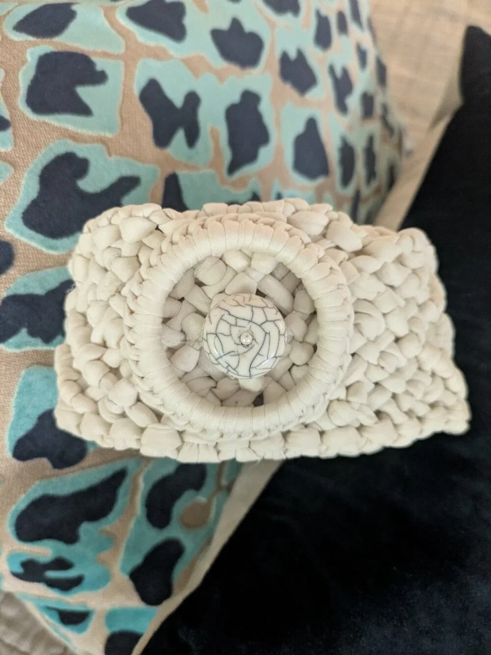 Vintage Oscar de la Renta ivory macrame belt woven cord pattern size 10.